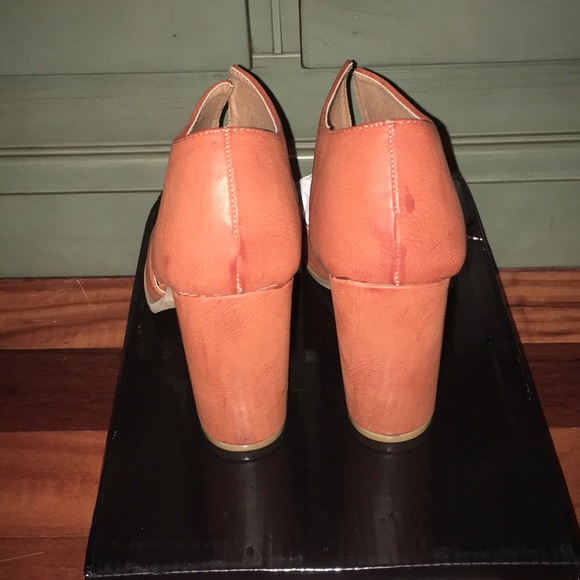 Heels - Picture 3 of 5